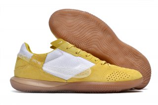 Nike Streetgato [R. 266]