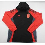 Chaqueta con capucha España 2024